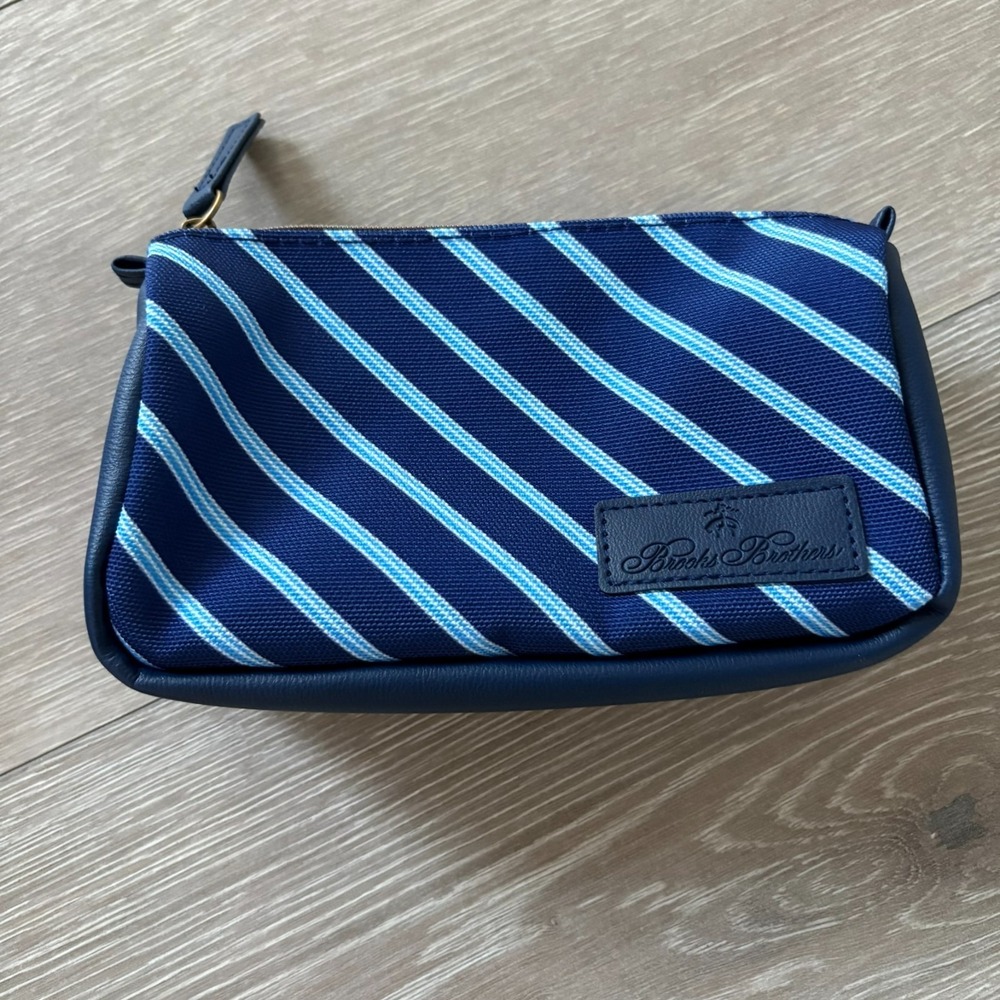 NWB United Airlines Business Class Brooks Brothers Blue Striped Amenity Kit‎ Bag